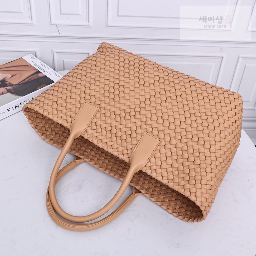 Bottega Veneta Bottega Veneta Cava Medium Bag 4번 이미지