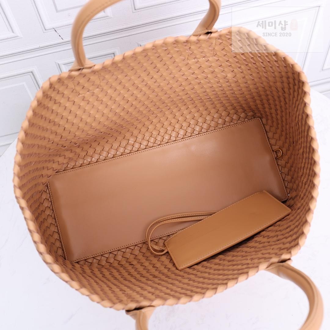 Bottega Veneta Bottega Veneta Cava Medium Bag 6번 이미지