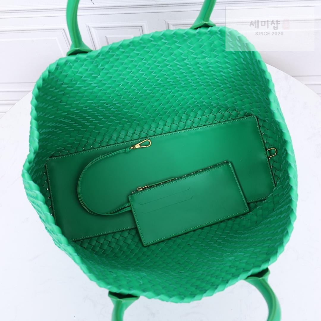 Bottega Veneta Bottega Veneta Cava Medium Bag 10번 이미지