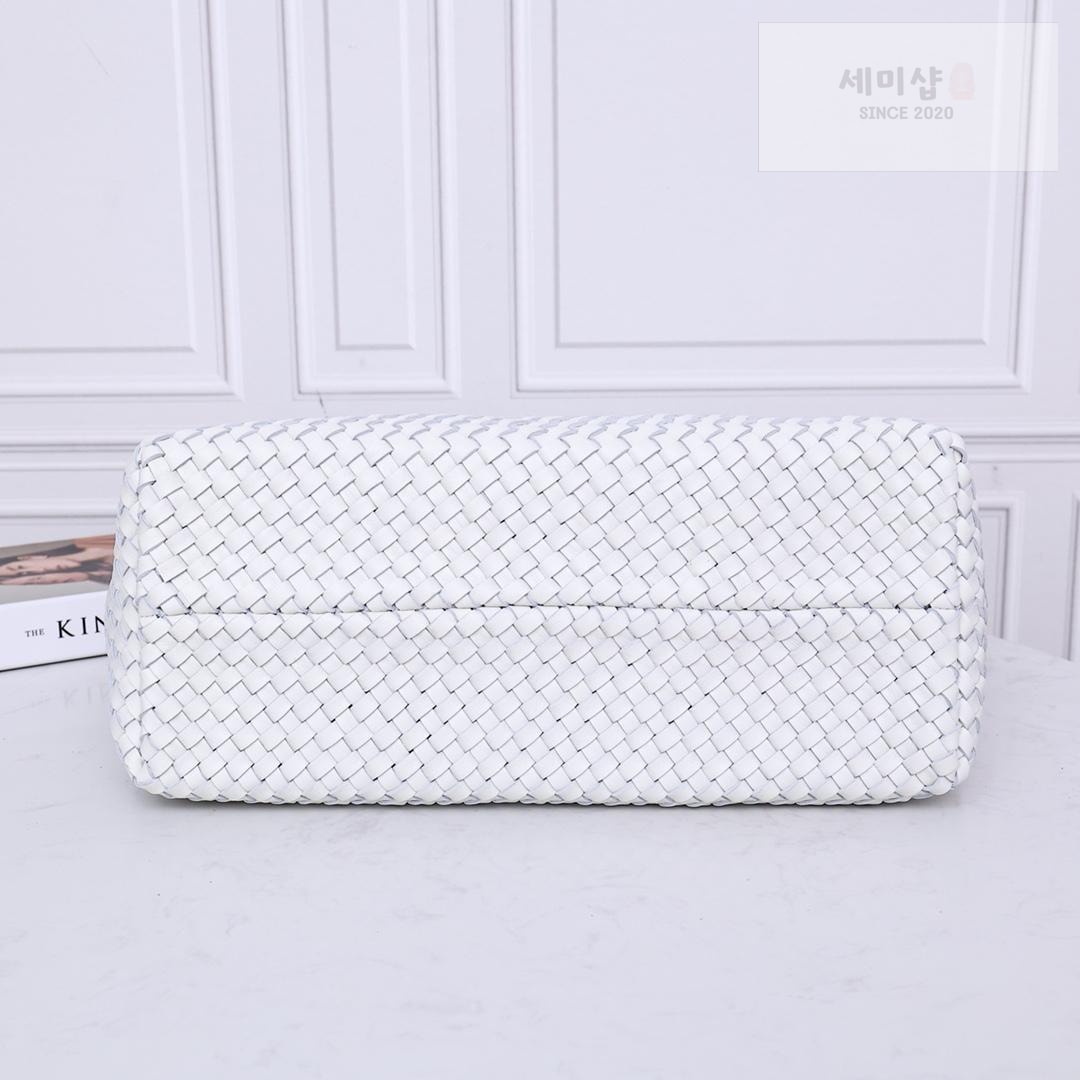 Bottega Veneta Bottega Veneta Cava Medium Bag 13번 이미지