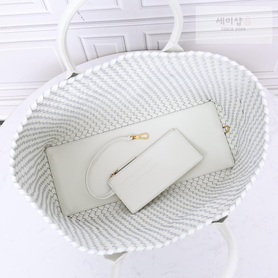 Bottega Veneta Bottega Veneta Cava Medium Bag 16번 이미지