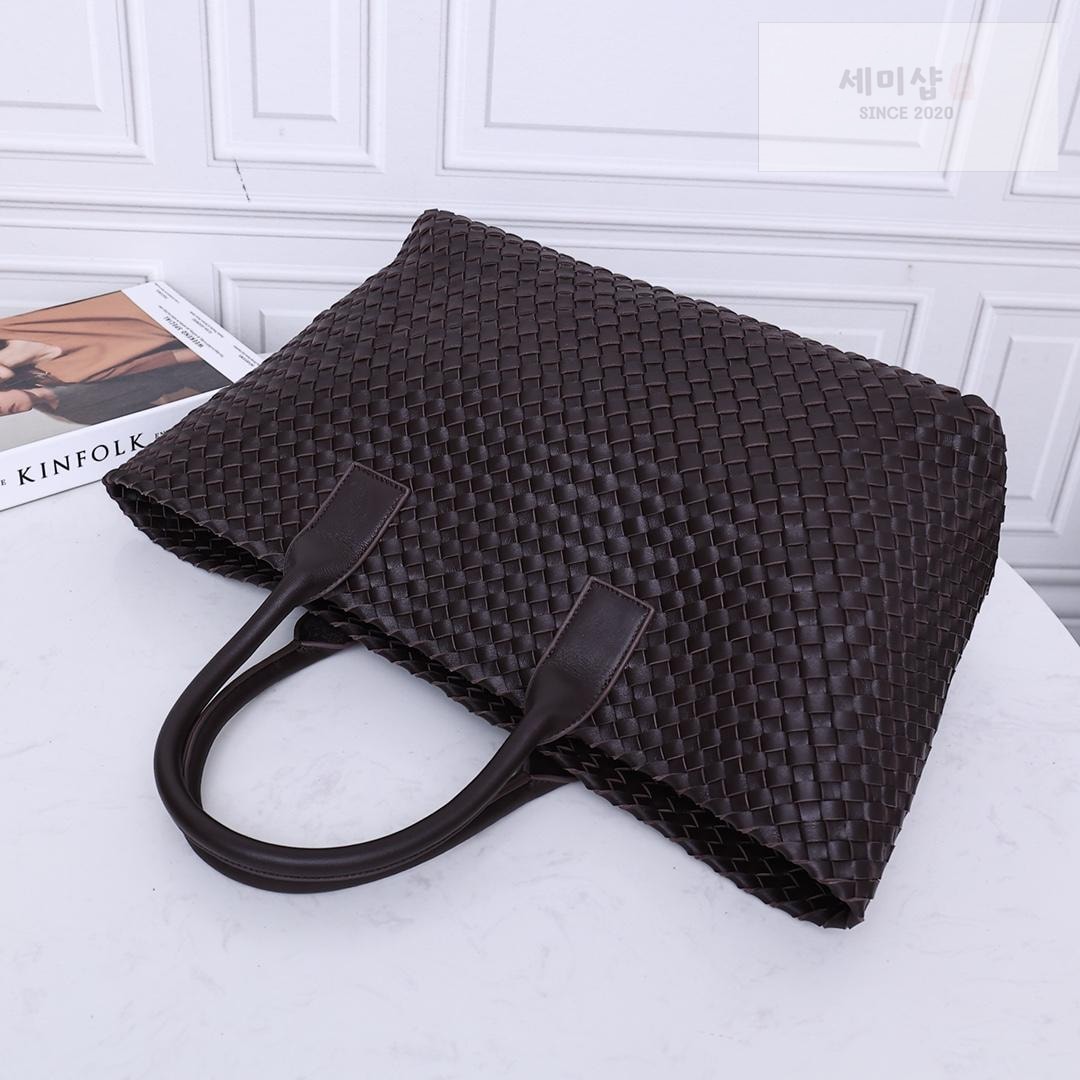Bottega Veneta Bottega Veneta Cava Medium Bag 53번 이미지