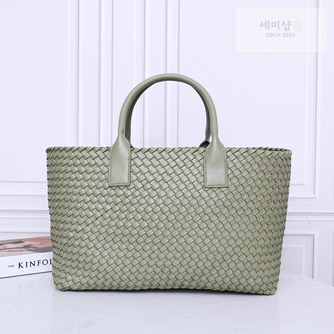 Bottega Veneta Bottega Veneta Cava Medium Bag 27번 이미지