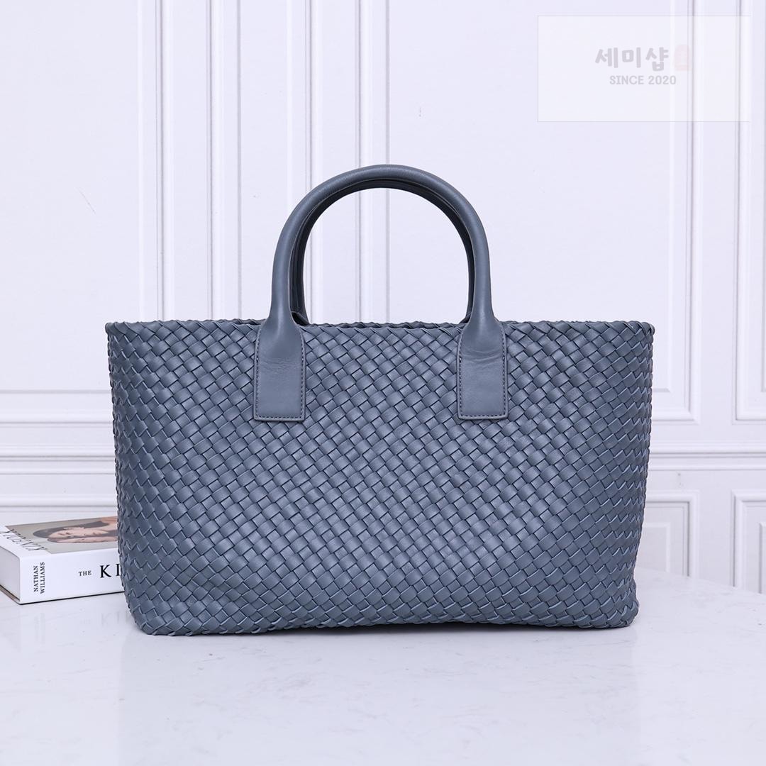 Bottega Veneta Bottega Veneta Cava Medium Bag 33번 이미지