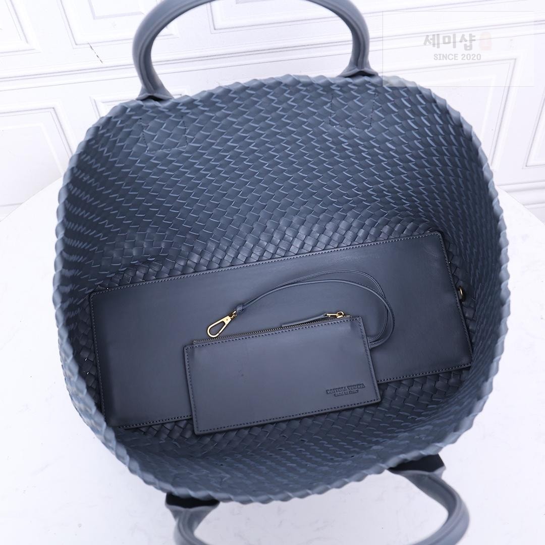 Bottega Veneta Bottega Veneta Cava Medium Bag 37번 이미지