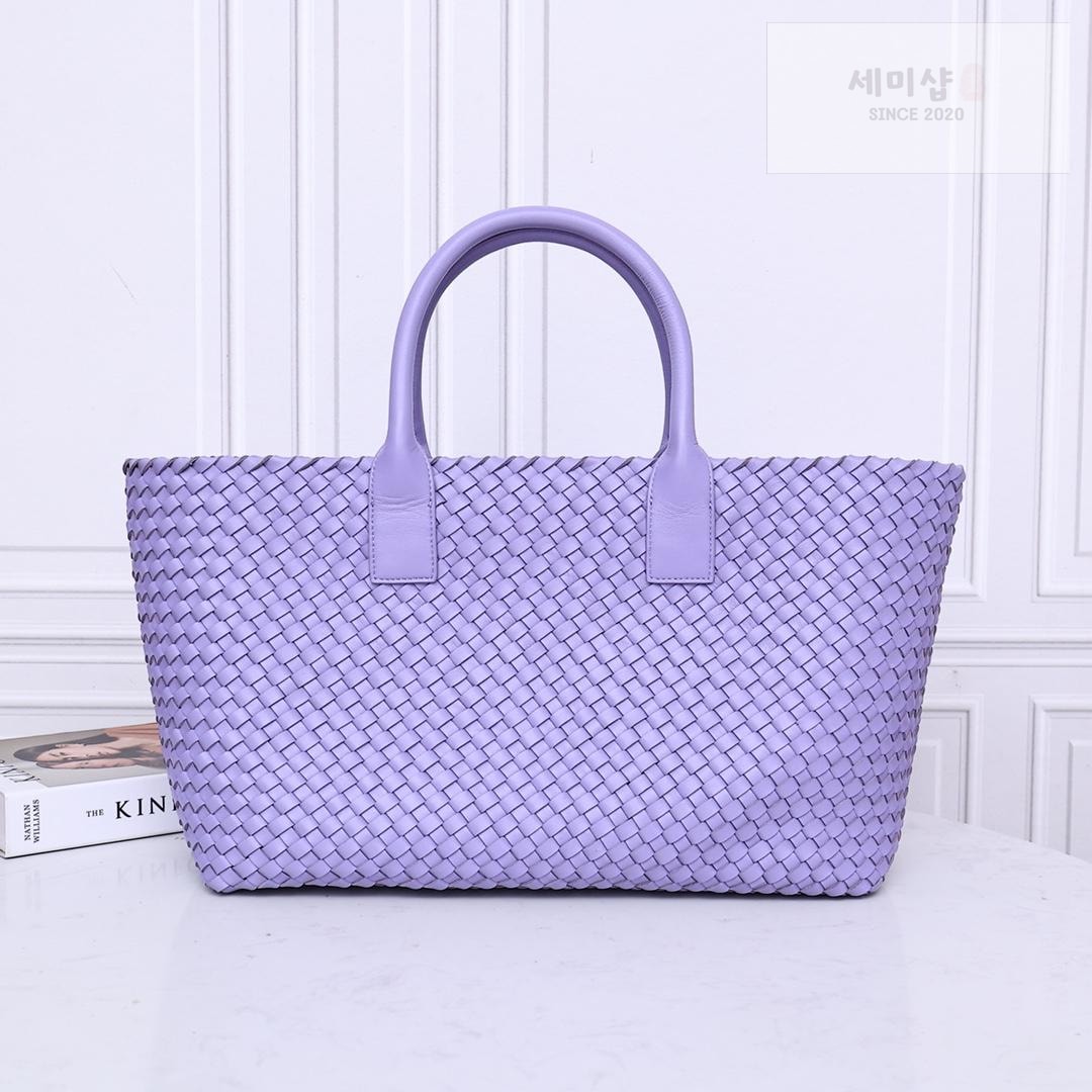 Bottega Veneta Bottega Veneta Cava Medium Bag 57번 이미지