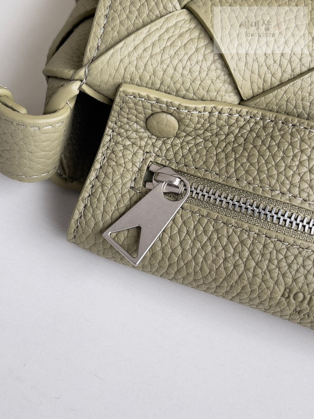 Bottega Veneta Bottega Veneta Diago Strap Bag 3번 이미지