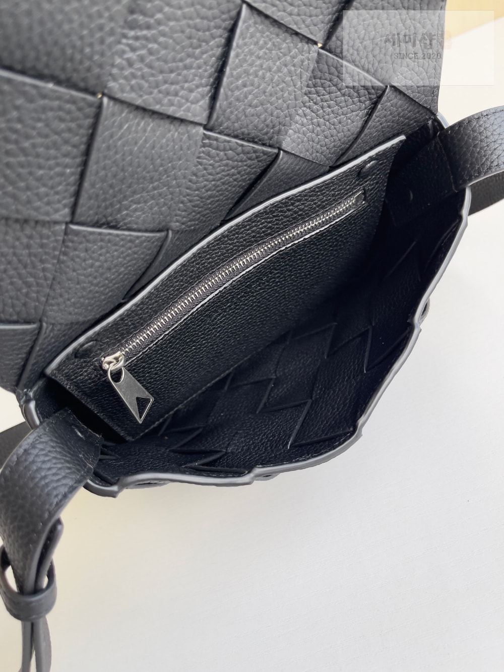 Bottega Veneta Bottega Veneta Diago Strap Bag 8번 이미지