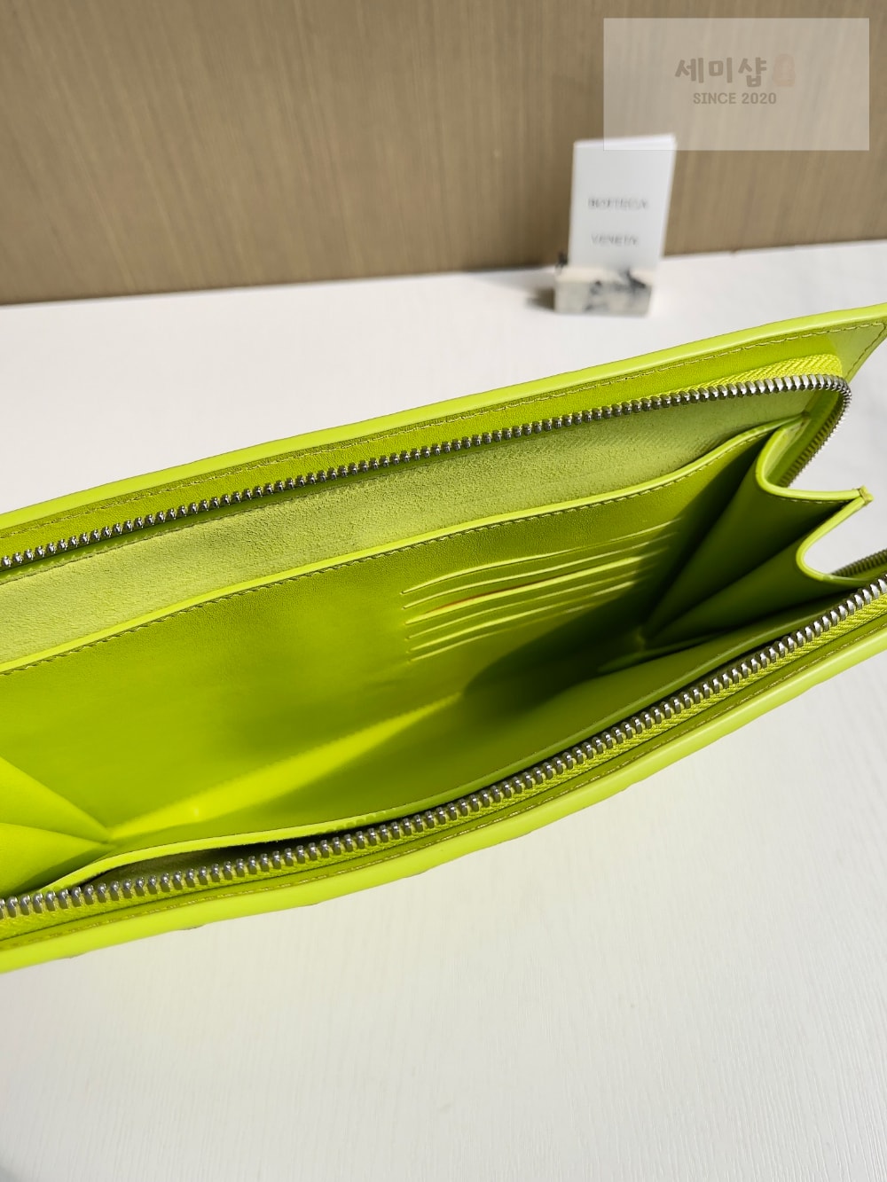 Bottega Veneta Bottega Veneta Intrecciato Document Case With Wristlet Bag 4번 이미지