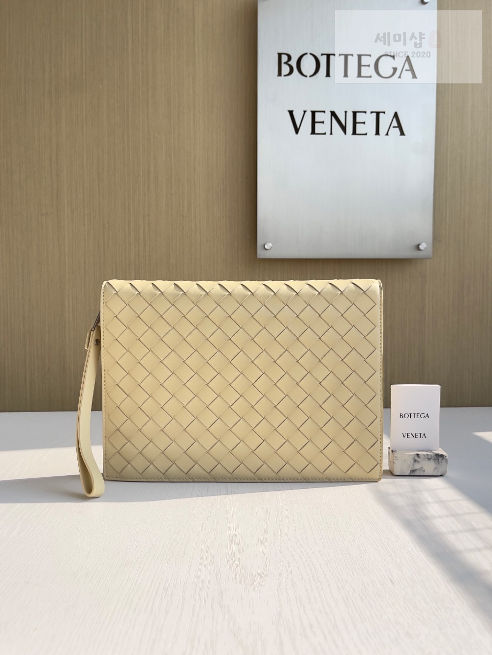 Bottega Veneta Bottega Veneta Intrecciato Document Case With Wristlet Bag 1번 이미지