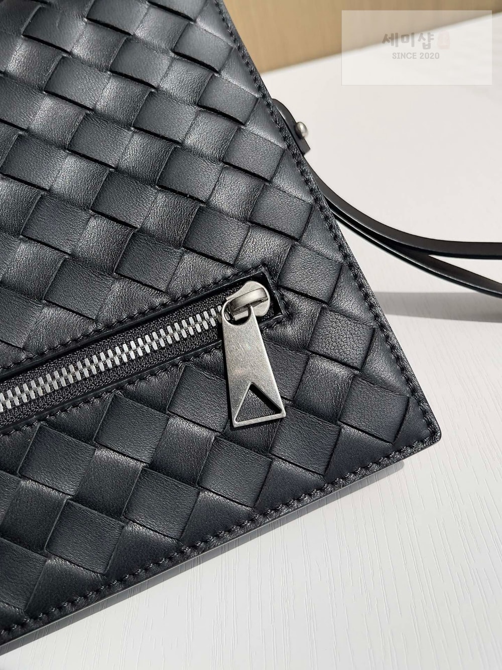 Bottega Veneta Bottega Veneta Intrecciato Document Case With Wristlet Bag 4번 이미지