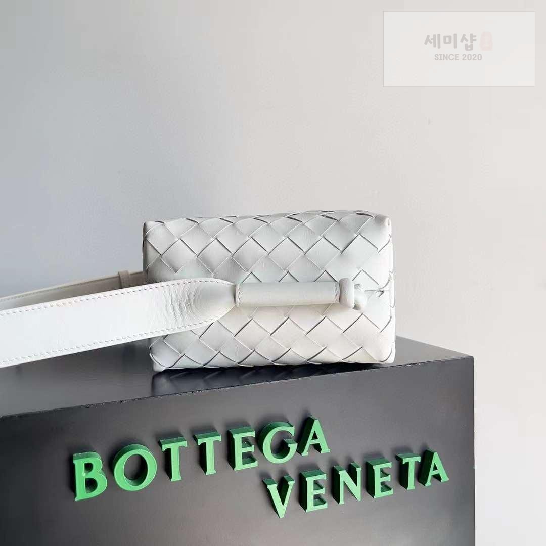 Bottega Veneta Bottega Veneta Intrecciato Loop Camera Bag 2번 이미지
