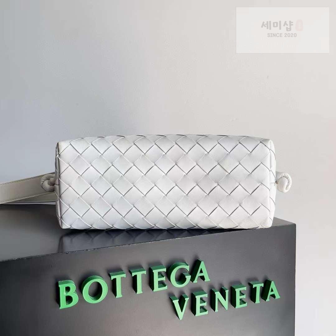 Bottega Veneta Bottega Veneta Intrecciato Loop Camera Bag 3번 이미지