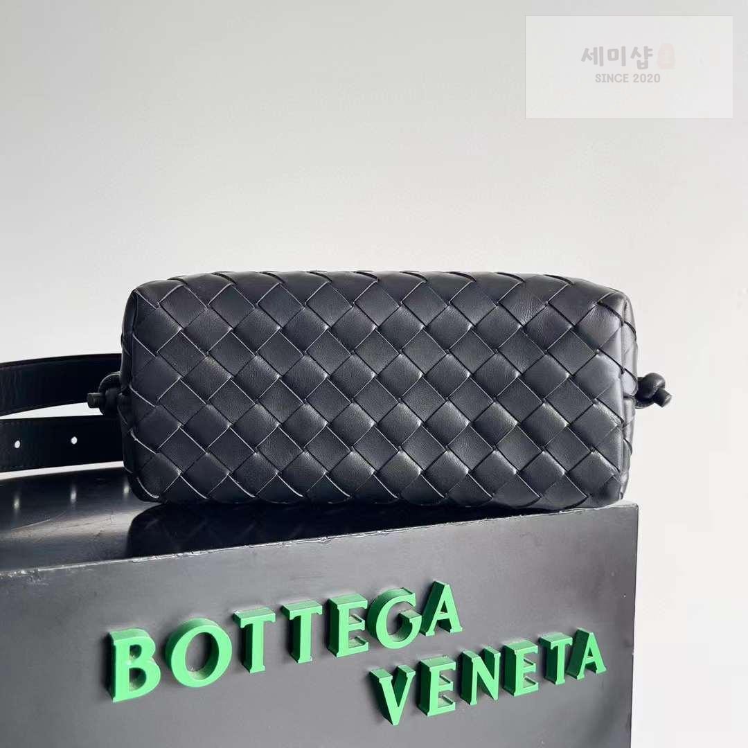 Bottega Veneta Bottega Veneta Intrecciato Loop Camera Bag 11번 이미지