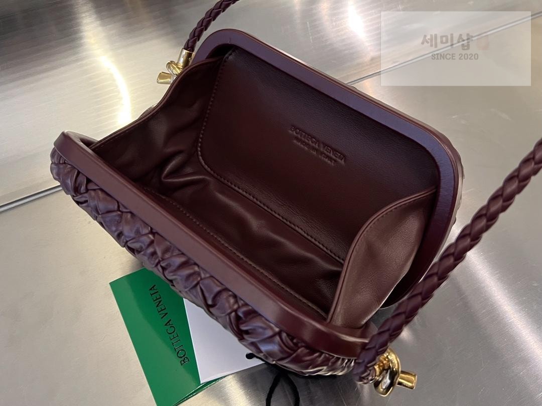Bottega Veneta Bottega Veneta Knot intrecio Shoulder Bag 22번 이미지