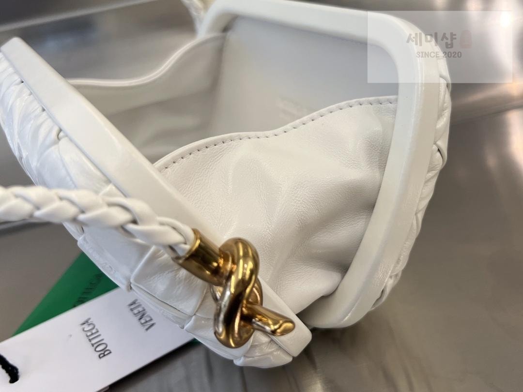 Bottega Veneta Bottega Veneta Knot intrecio Shoulder Bag 12번 이미지