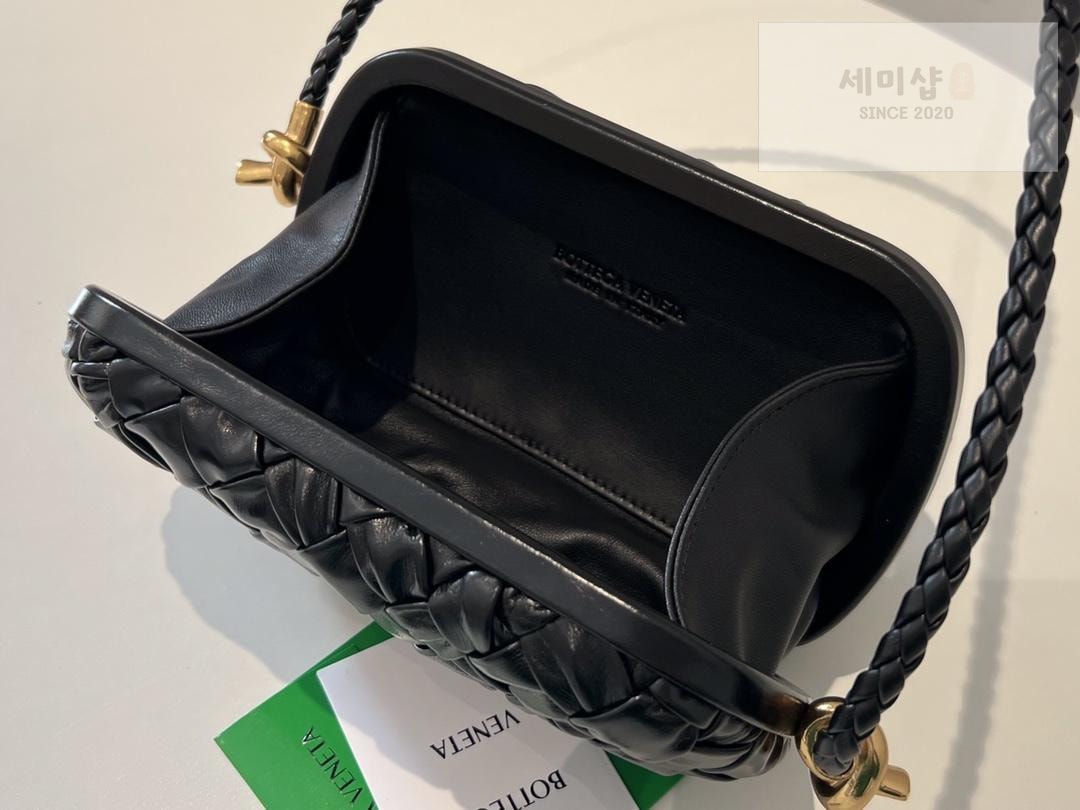 Bottega Veneta Bottega Veneta Knot intrecio Shoulder Bag 20번 이미지