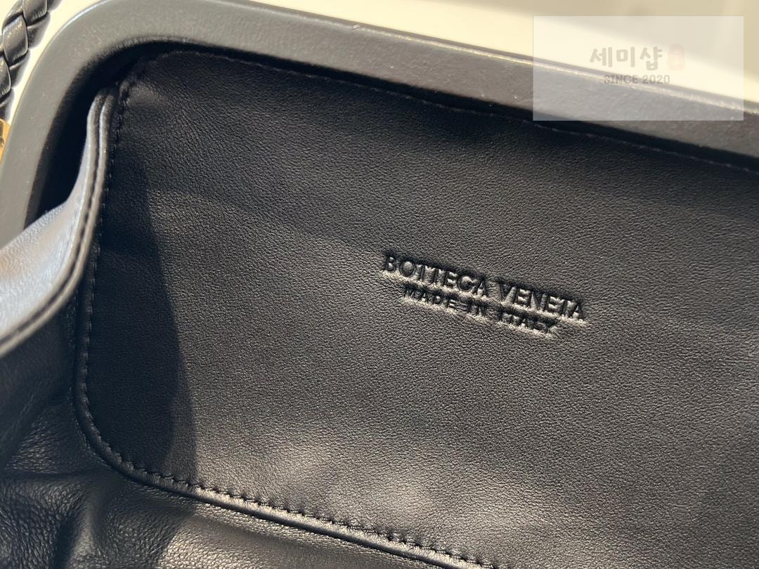 Bottega Veneta Bottega Veneta Knot intrecio Shoulder Bag 21번 이미지