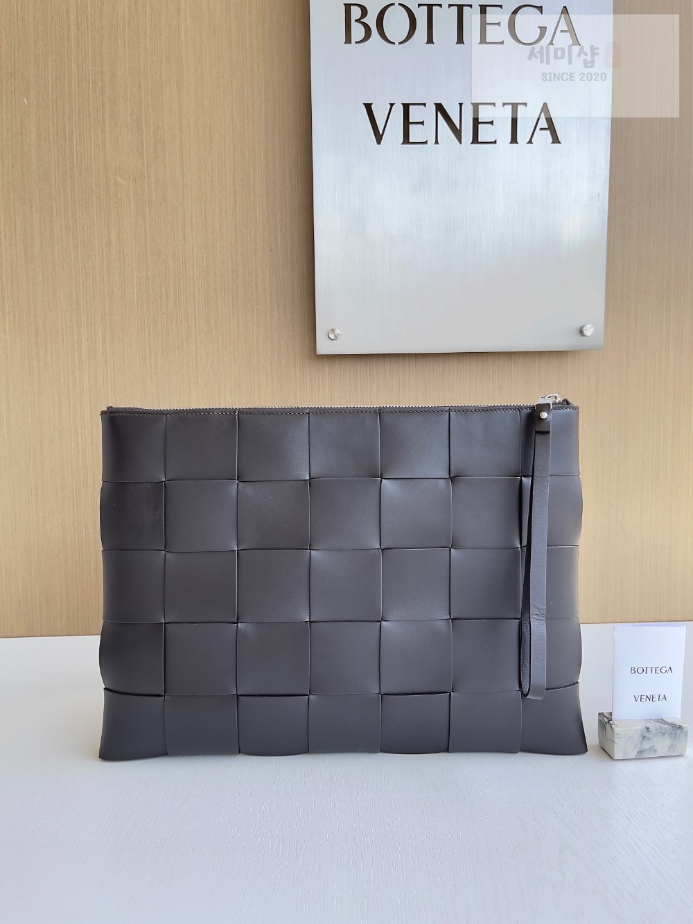 Bottega Veneta Bottega Veneta Large Cassette Pouch Bag 1번 이미지