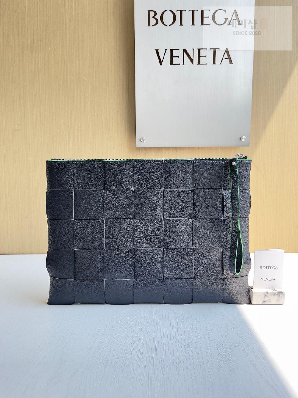 Bottega Veneta Bottega Veneta Large Cassette Pouch Bag 1번 이미지