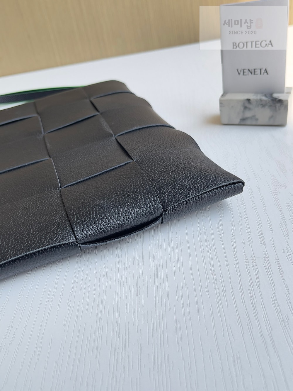 Bottega Veneta Bottega Veneta Large Cassette Pouch Bag 3번 이미지