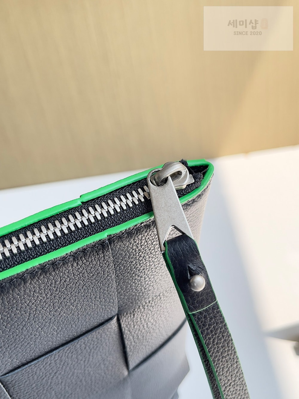 Bottega Veneta Bottega Veneta Large Cassette Pouch Bag 5번 이미지