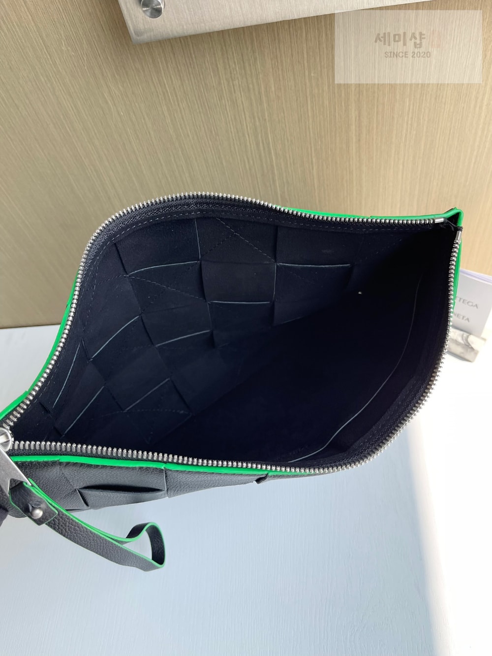 Bottega Veneta Bottega Veneta Large Cassette Pouch Bag 6번 이미지