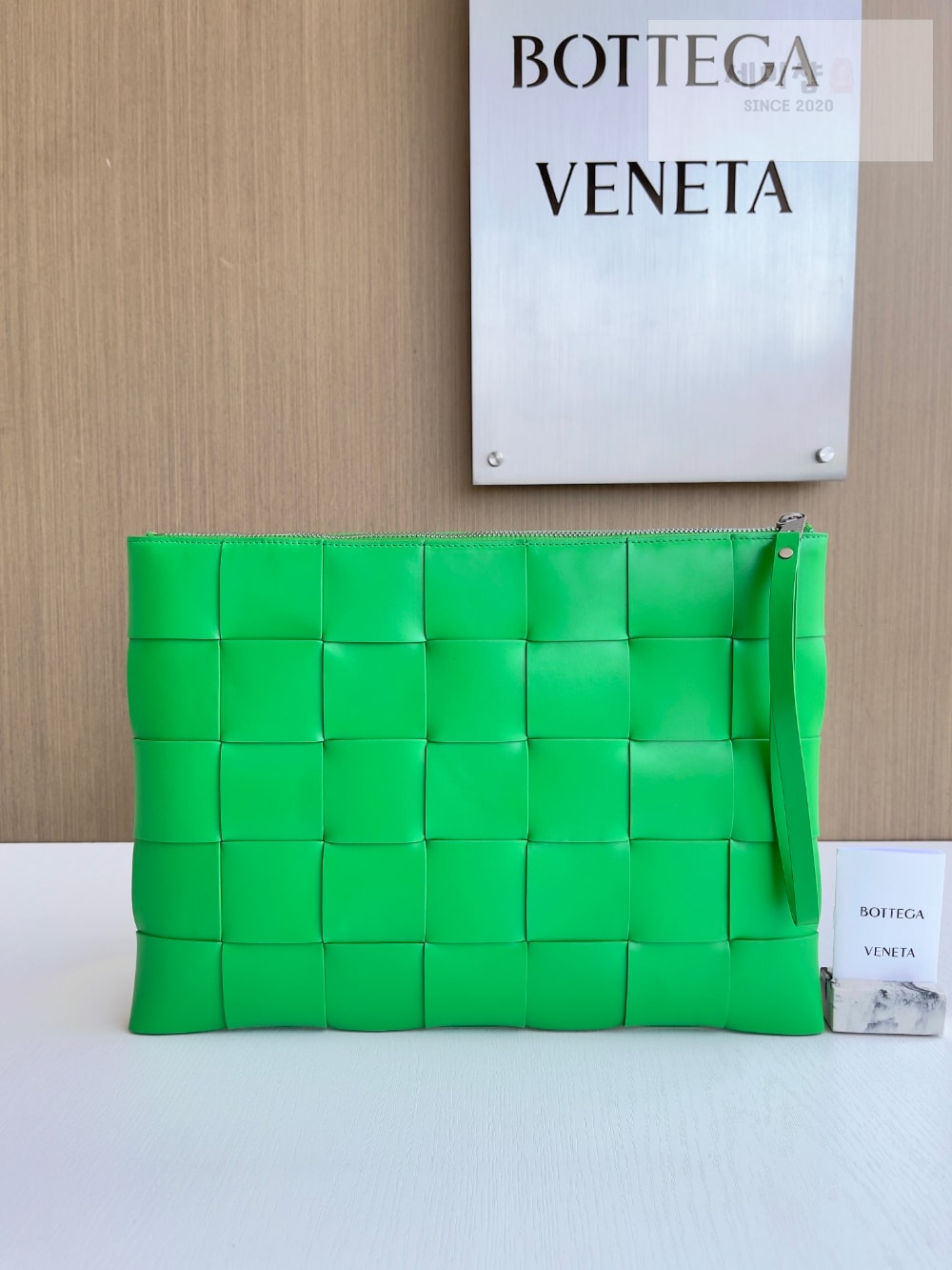 Bottega Veneta Bottega Veneta Large Cassette Pouch Bag 1번 이미지