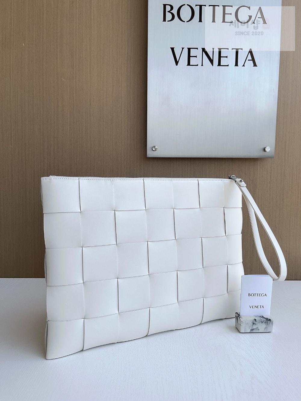Bottega Veneta Bottega Veneta Large Cassette Pouch Bag 2번 이미지