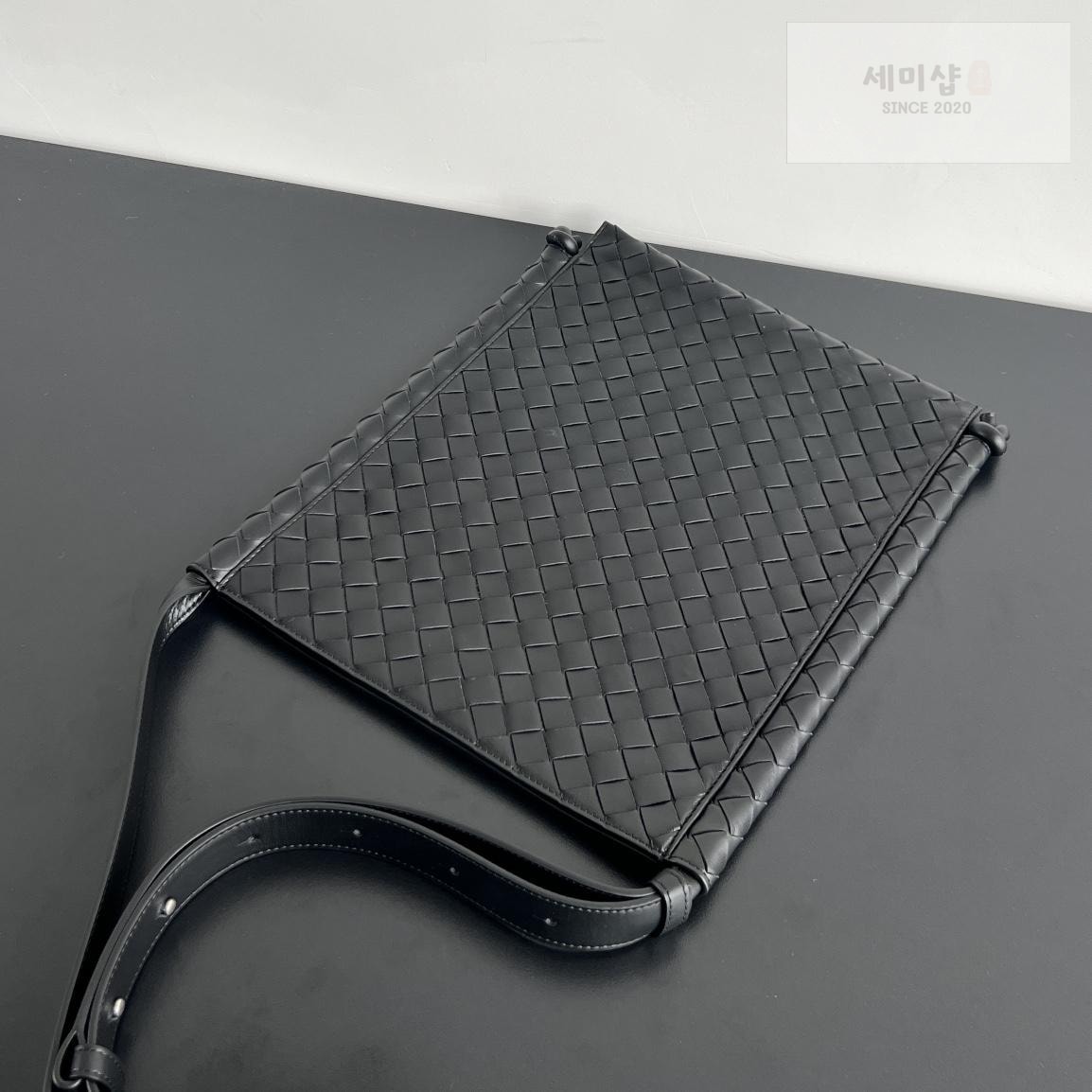 Bottega Veneta Bottega Veneta Large Flat Loop Bag 11번 이미지