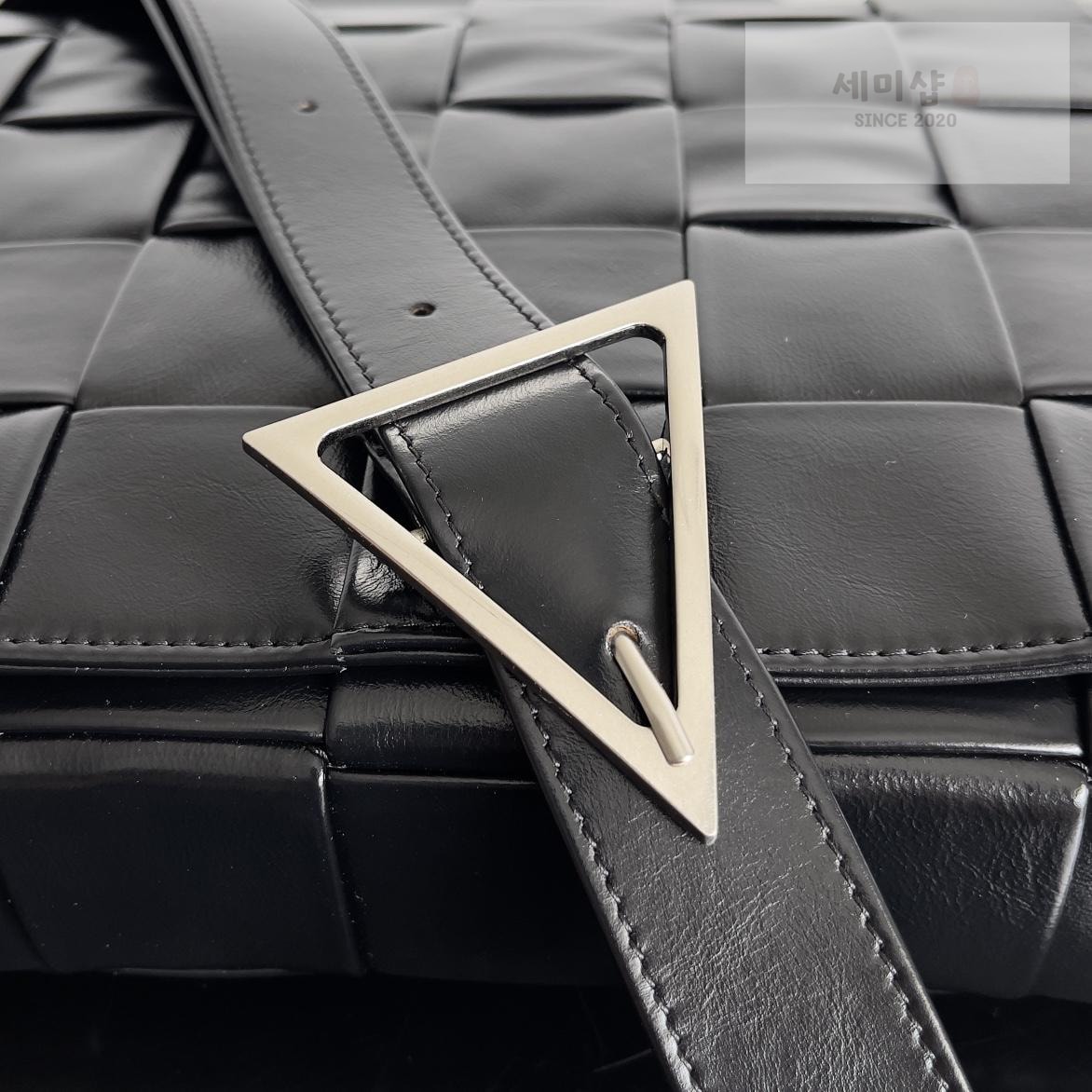 Bottega Veneta Bottega Veneta Maxi Cassette Bag 5번 이미지