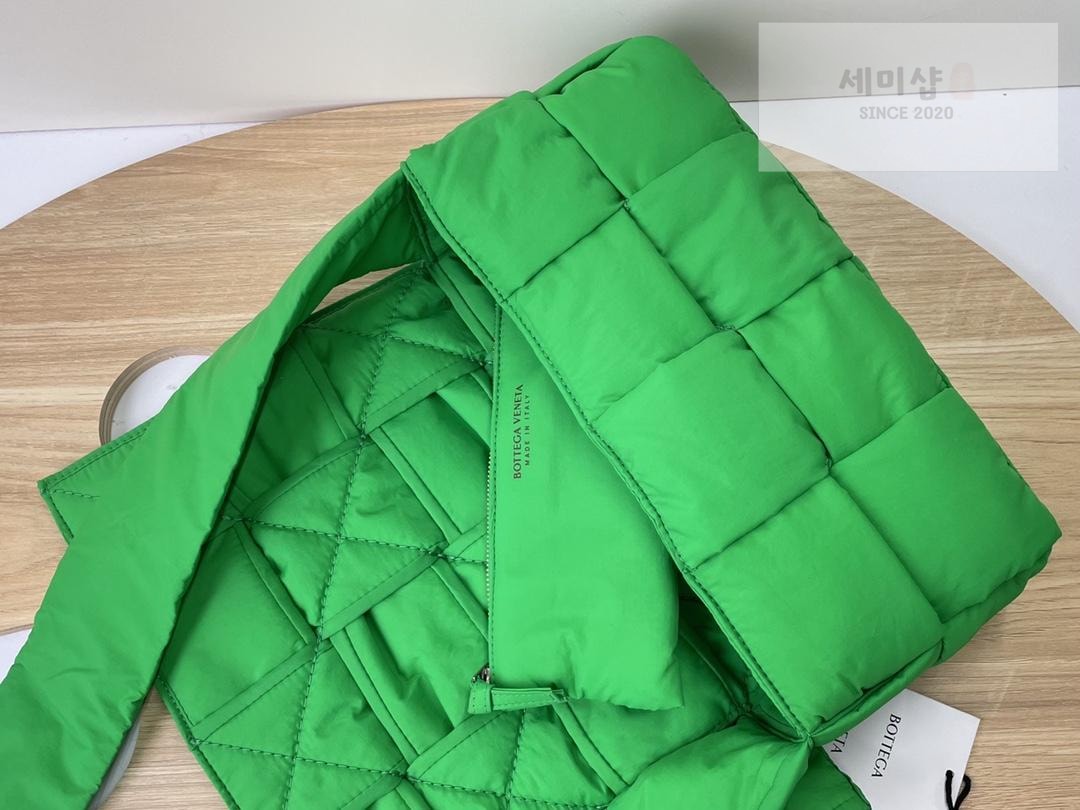 Bottega Veneta 보테가베네타 패딩 카세트백 레플리카 6번 이미지 - Bag | 세미샵 레플리카 사이트