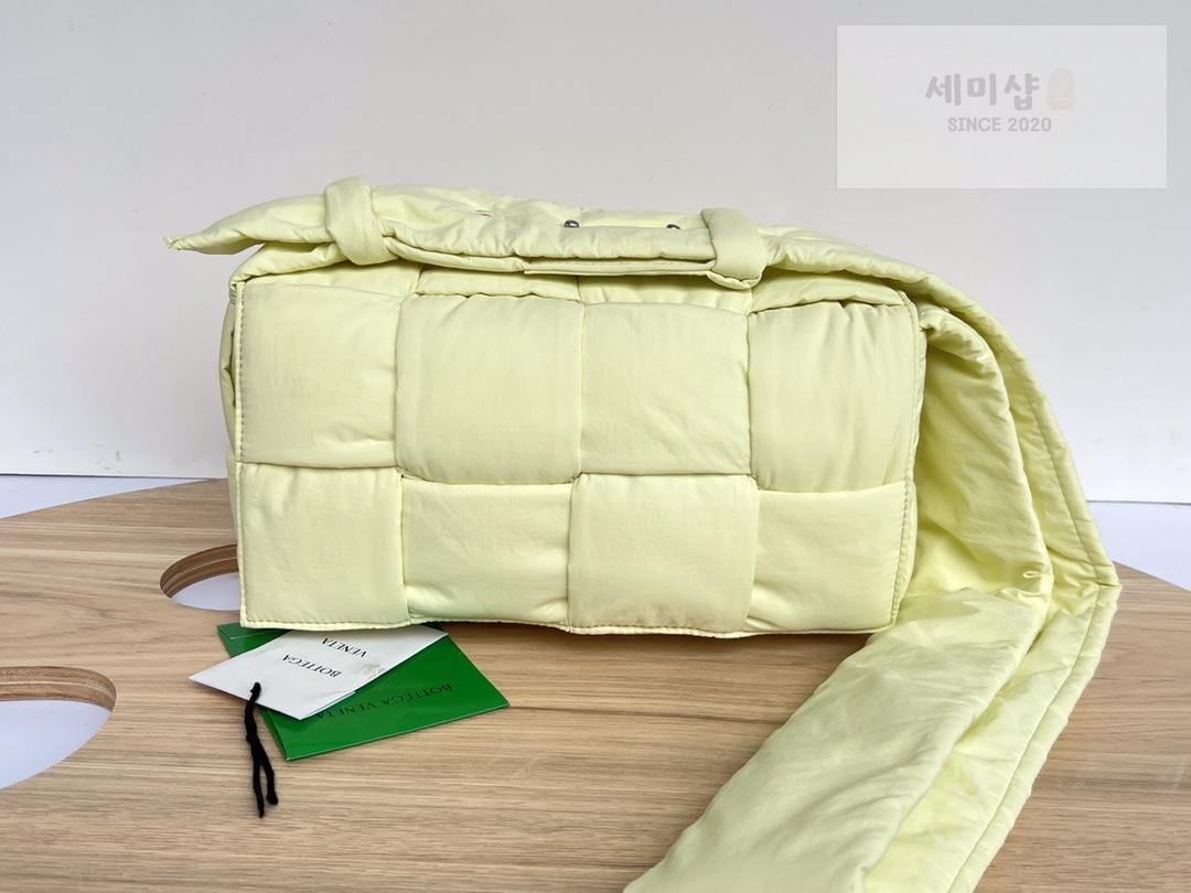 Bottega Veneta 보테가베네타 패딩 카세트백 레플리카 9번 이미지 - Bag | 세미샵 레플리카 사이트