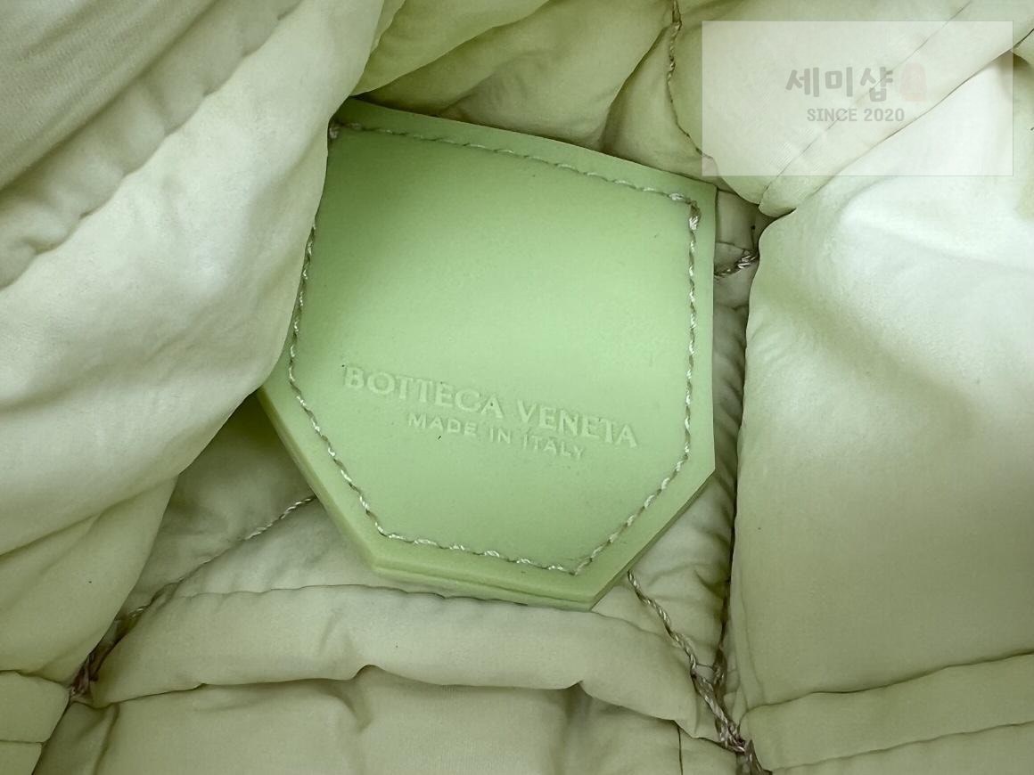 Bottega Veneta 보테가베네타 패딩 카세트백 레플리카 15번 이미지 - Bag | 세미샵 레플리카 사이트
