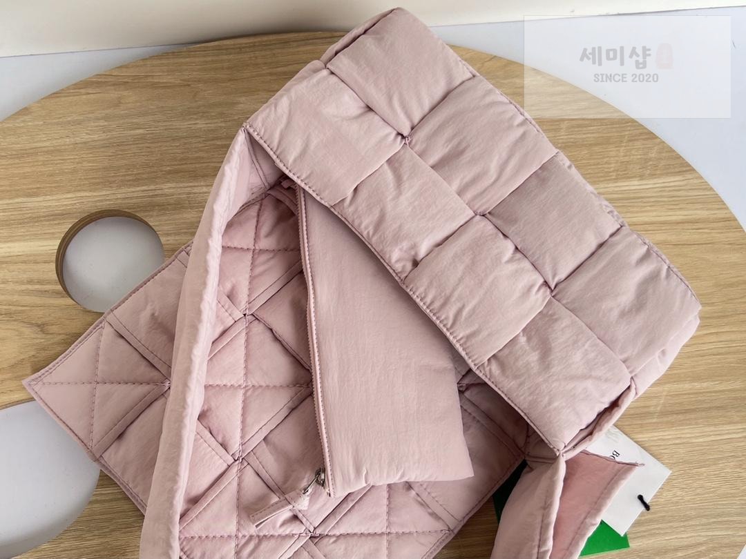 Bottega Veneta 보테가베네타 패딩 카세트백 레플리카 19번 이미지 - Bag | 세미샵 레플리카 사이트