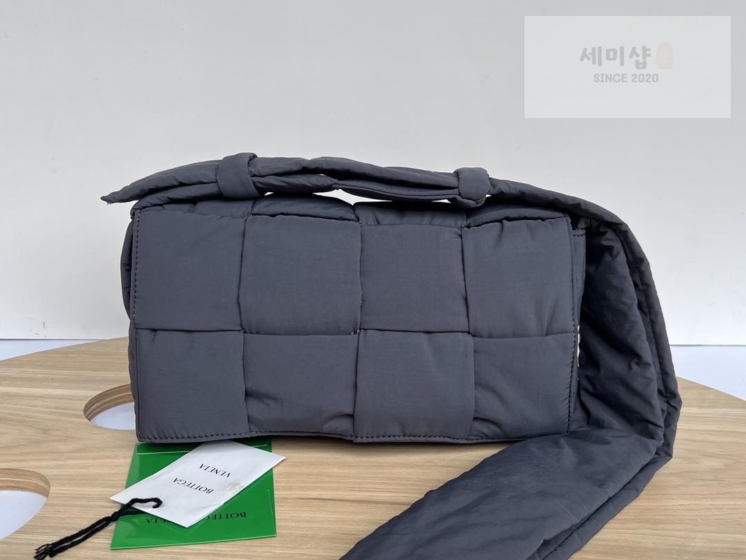 Bottega Veneta 보테가베네타 패딩 카세트백 레플리카 21번 이미지 - Bag | 세미샵 레플리카 사이트