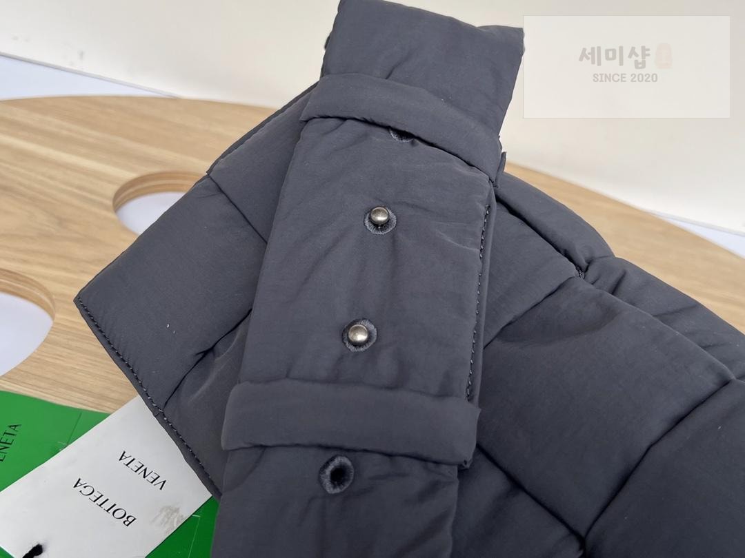 Bottega Veneta 보테가베네타 패딩 카세트백 레플리카 24번 이미지 - Bag | 세미샵 레플리카 사이트