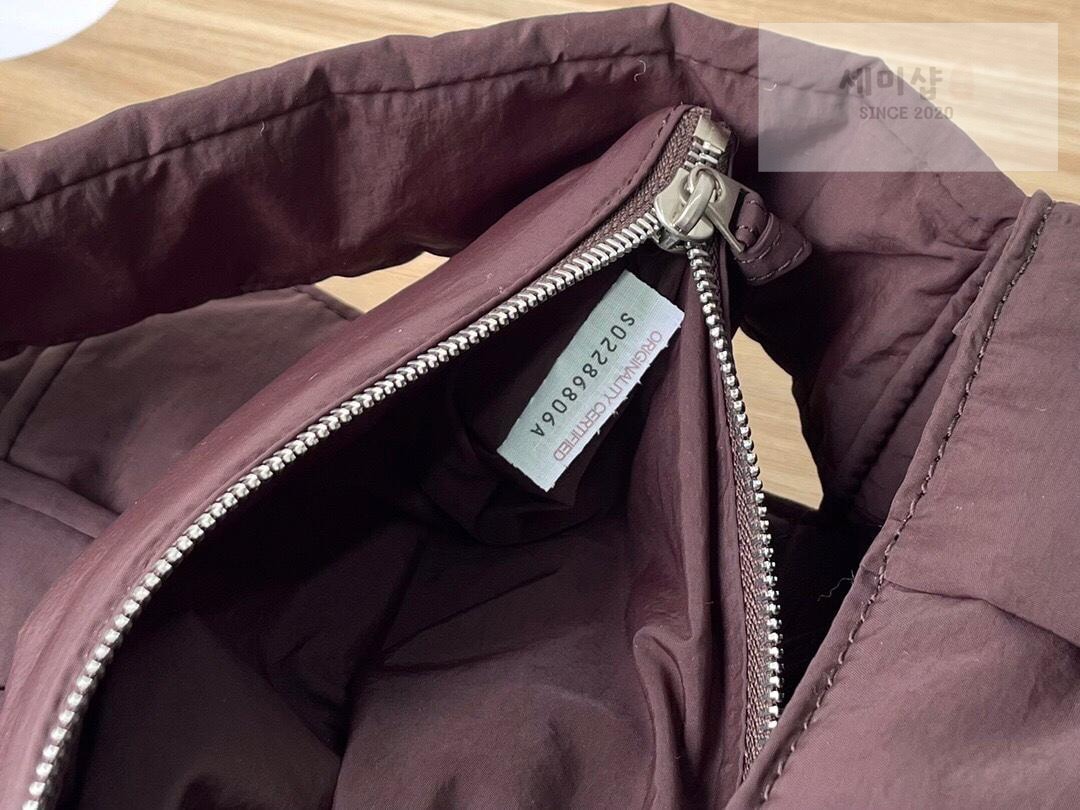 Bottega Veneta 보테가베네타 패딩 카세트백 레플리카 33번 이미지 - Bag | 세미샵 레플리카 사이트