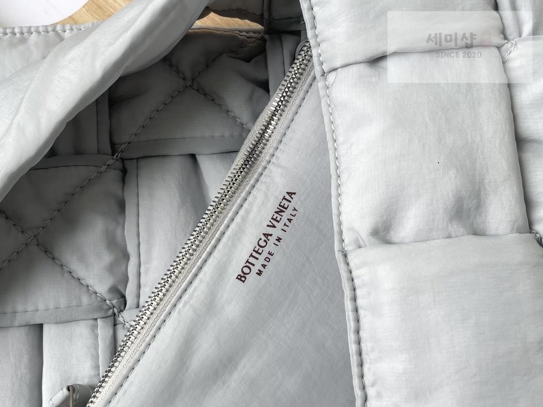 Bottega Veneta 보테가베네타 패딩 카세트백 레플리카 38번 이미지 - Bag | 세미샵 레플리카 사이트