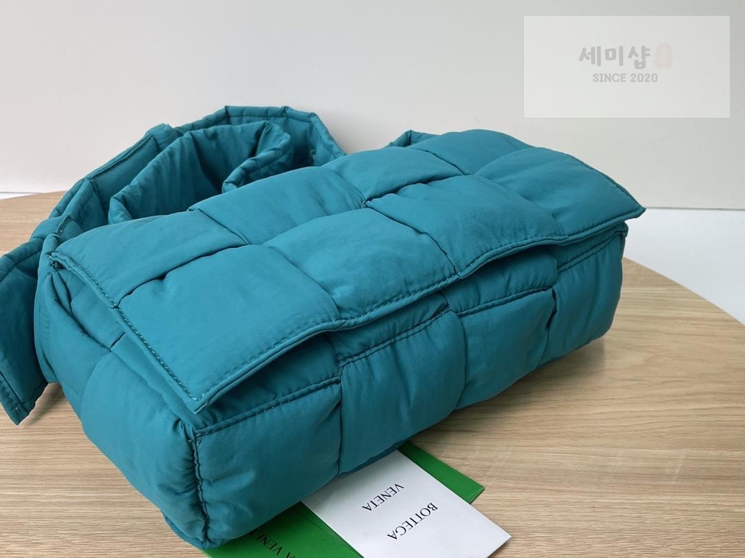 Bottega Veneta 보테가베네타 패딩 카세트백 레플리카 49번 이미지 - Bag | 세미샵 레플리카 사이트