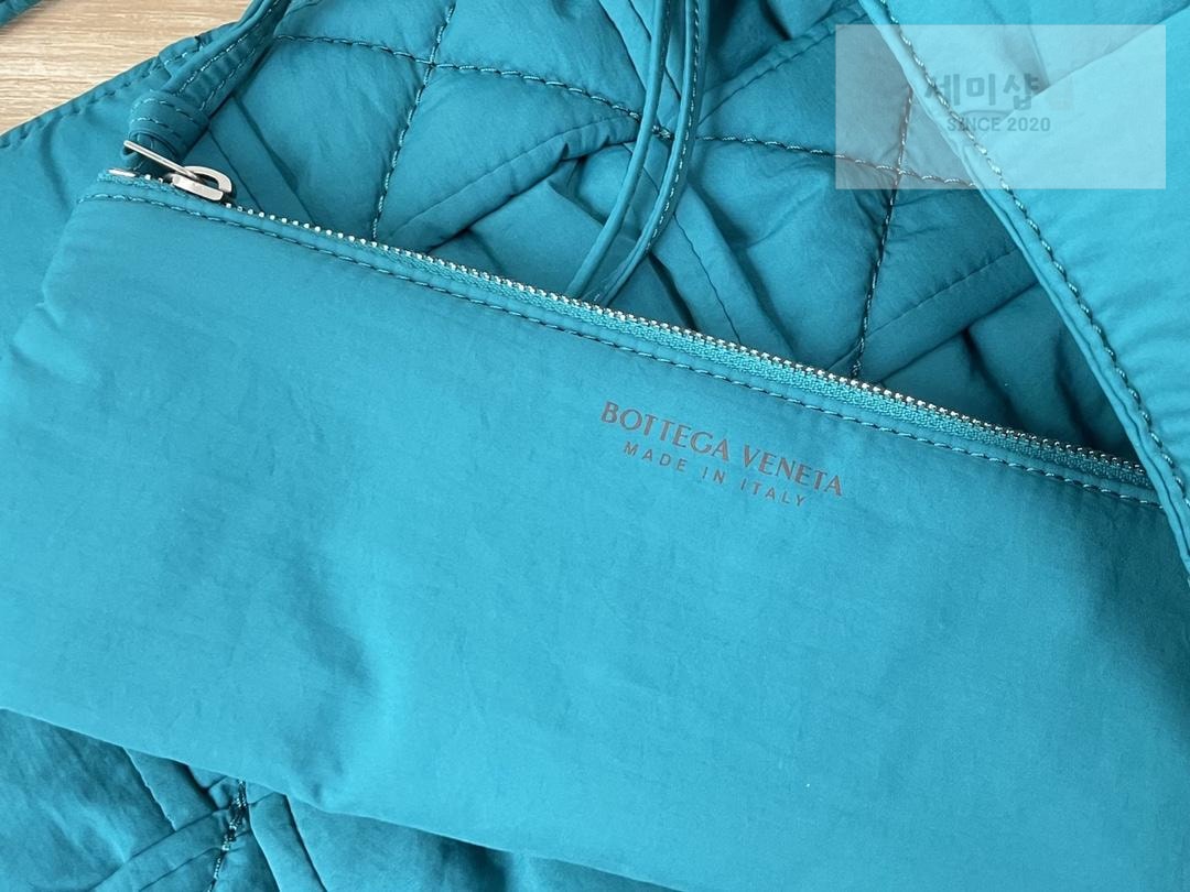 Bottega Veneta 보테가베네타 패딩 카세트백 레플리카 52번 이미지 - Bag | 세미샵 레플리카 사이트