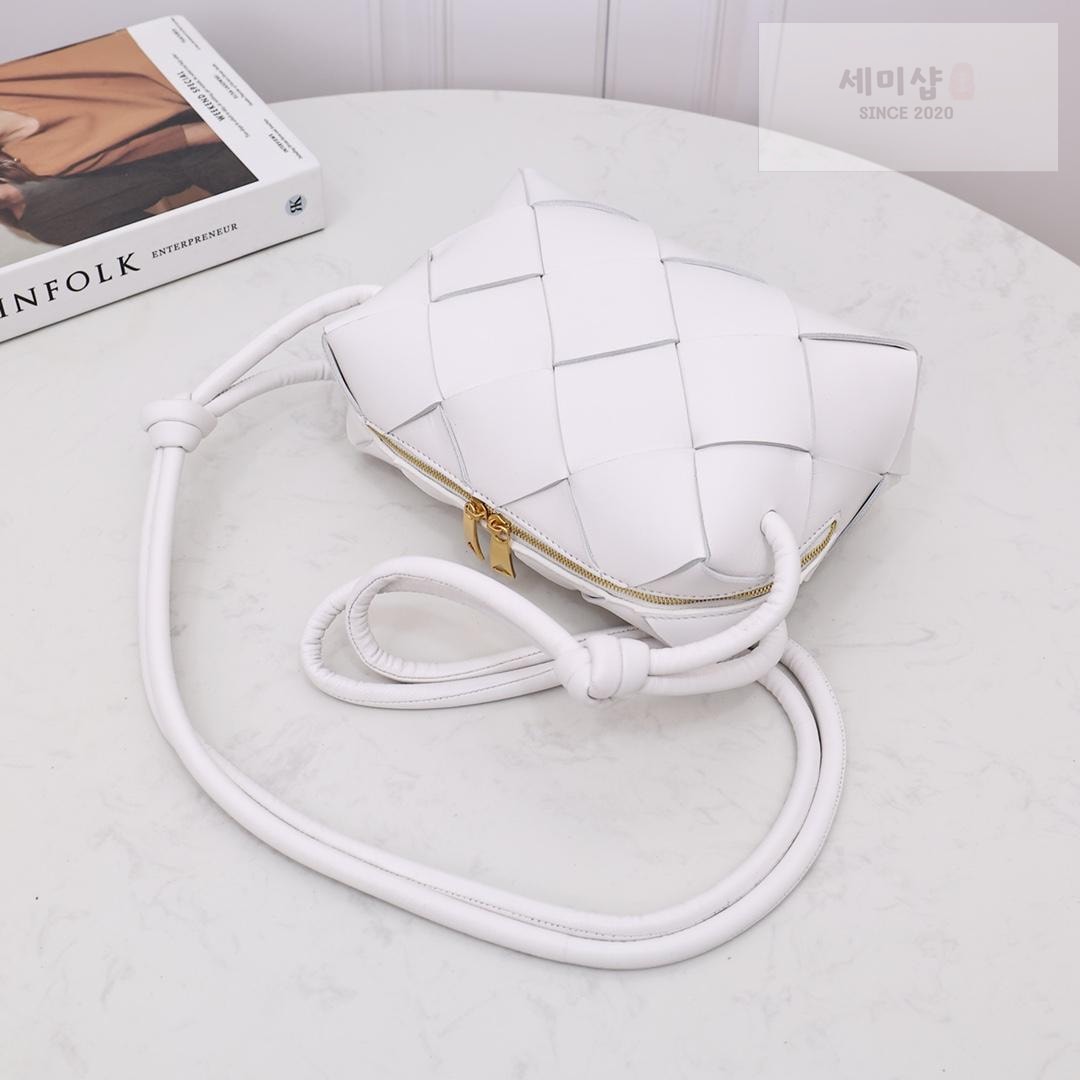 Bottega Veneta Bottega Veneta Small Cassette Camera Bag Bag 7번 이미지