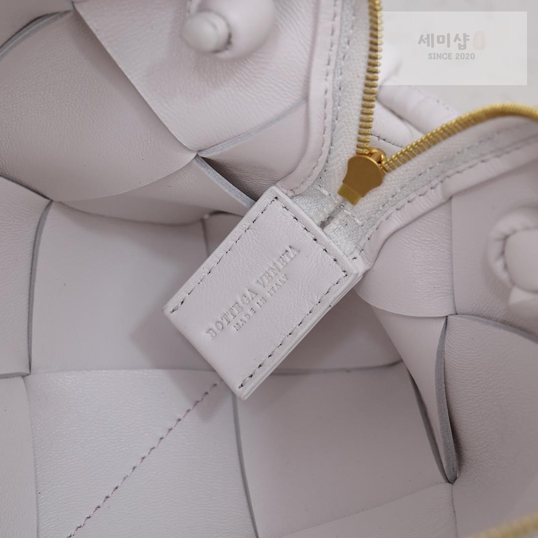 Bottega Veneta Bottega Veneta Small Cassette Camera Bag Bag 10번 이미지
