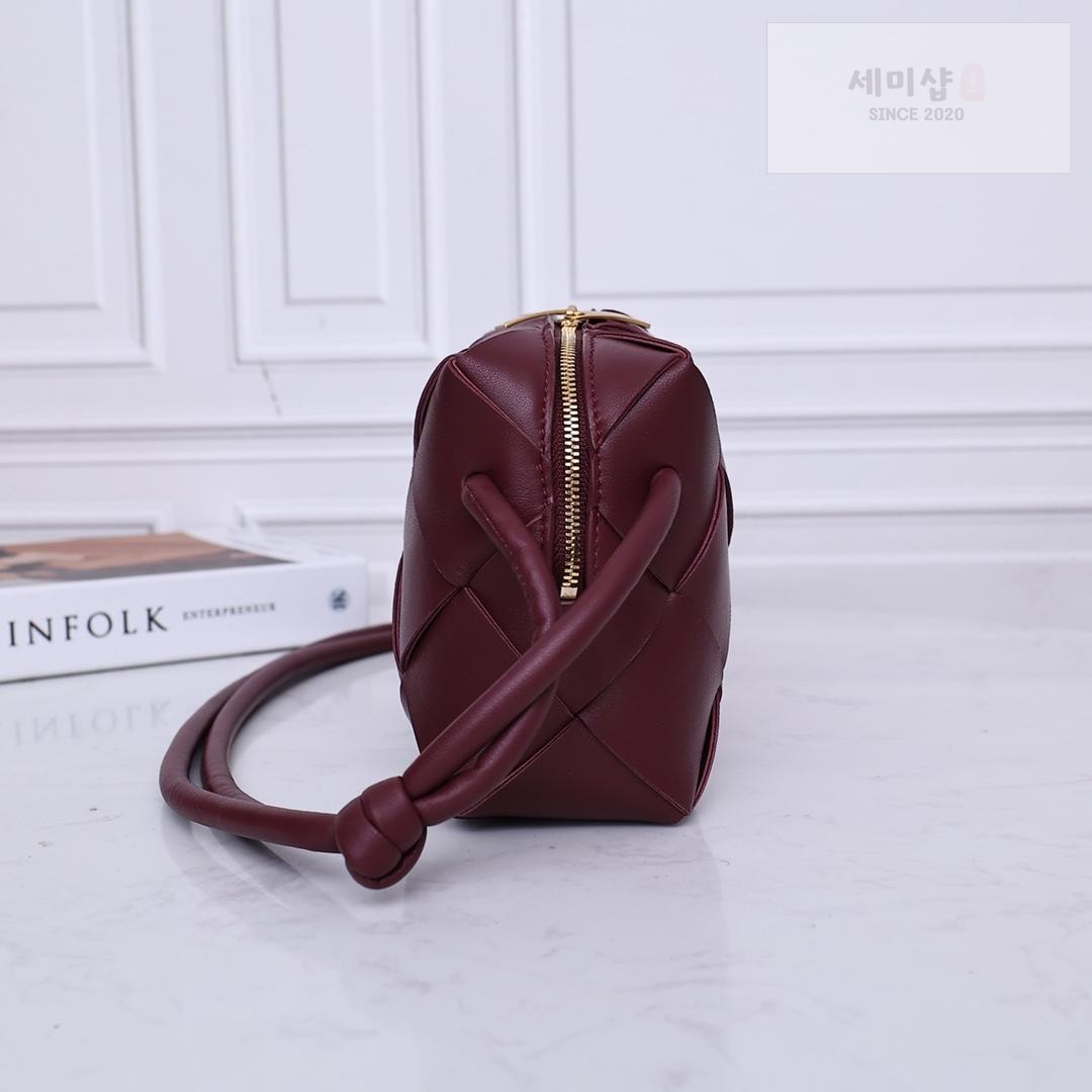Bottega Veneta Bottega Veneta Small Cassette Camera Bag Bag 3번 이미지