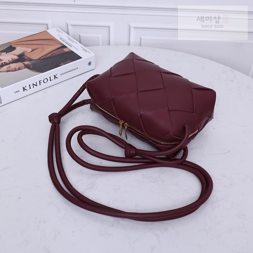 Bottega Veneta Bottega Veneta Small Cassette Camera Bag Bag 4번 이미지