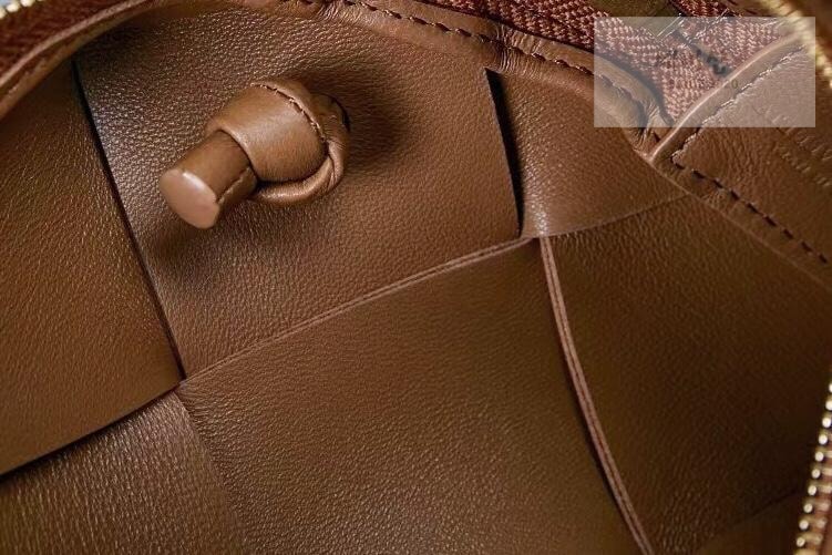 Bottega Veneta Bottega Veneta Small Cassette Camera Bag Bag 48번 이미지