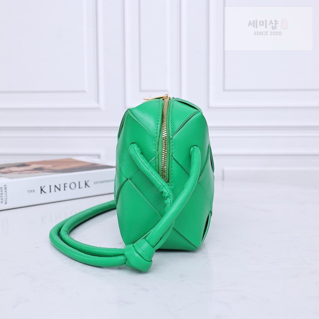 Bottega Veneta Bottega Veneta Small Cassette Camera Bag Bag 14번 이미지