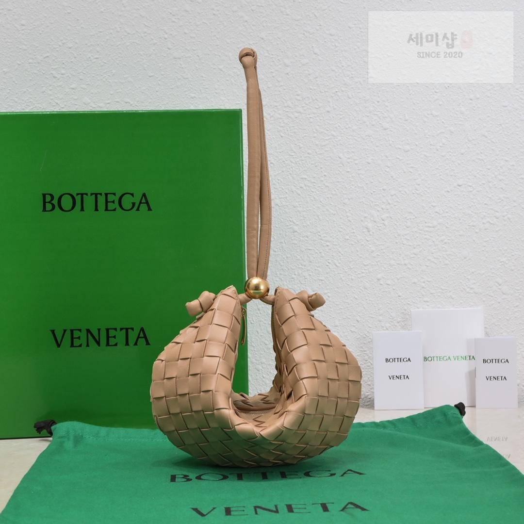 Bottega Veneta Bottega Veneta Turn Pouch Bag 98번 이미지