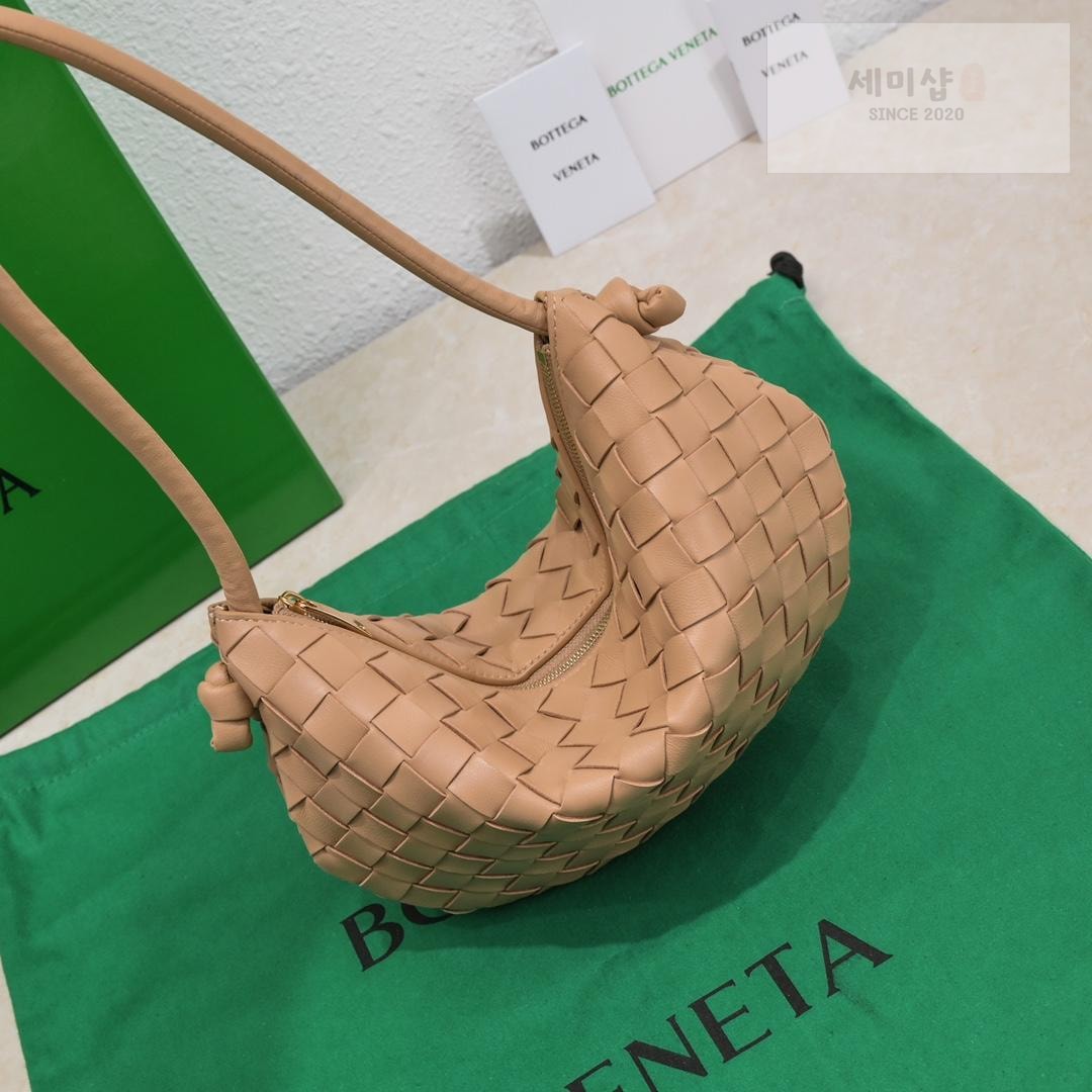 Bottega Veneta Bottega Veneta Turn Pouch Bag 85번 이미지
