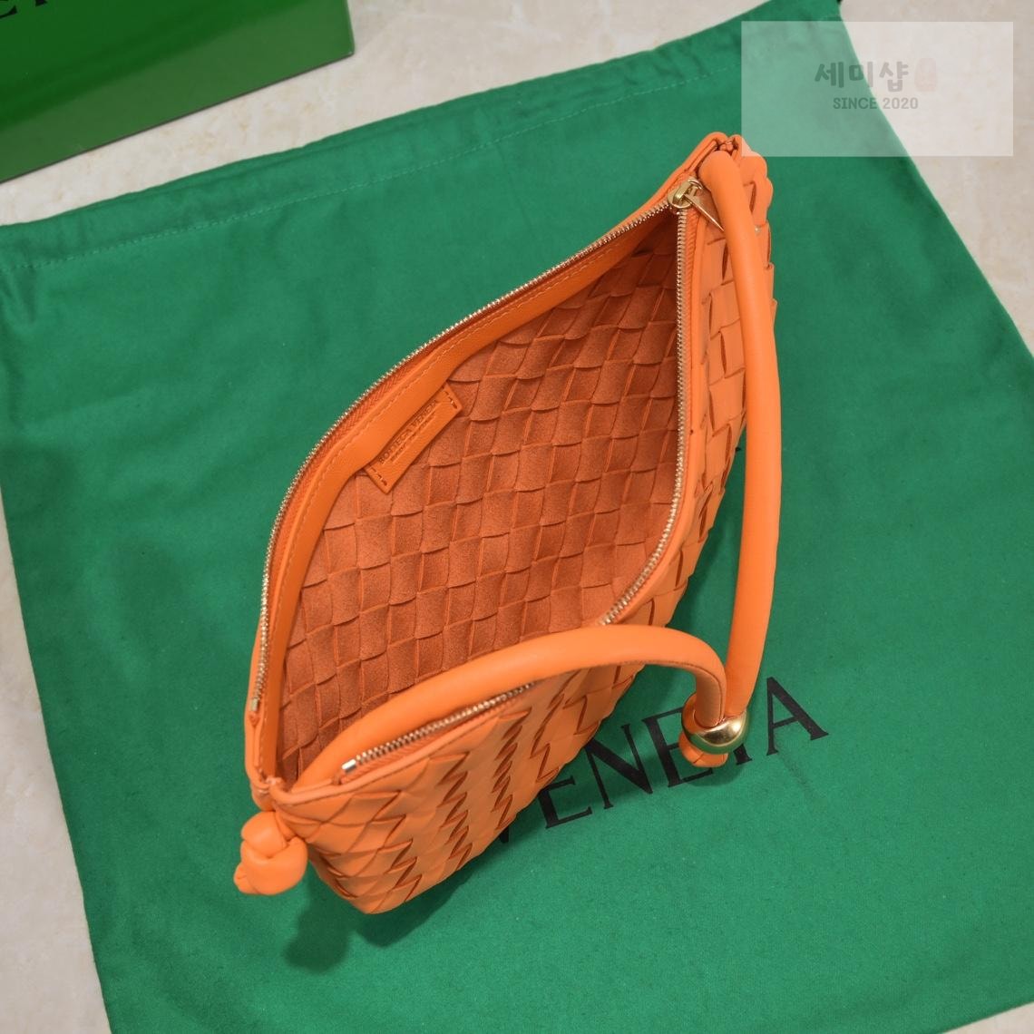 Bottega Veneta Bottega Veneta Turn Pouch Bag 90번 이미지